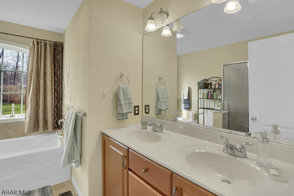 Rolling Hills - Residential