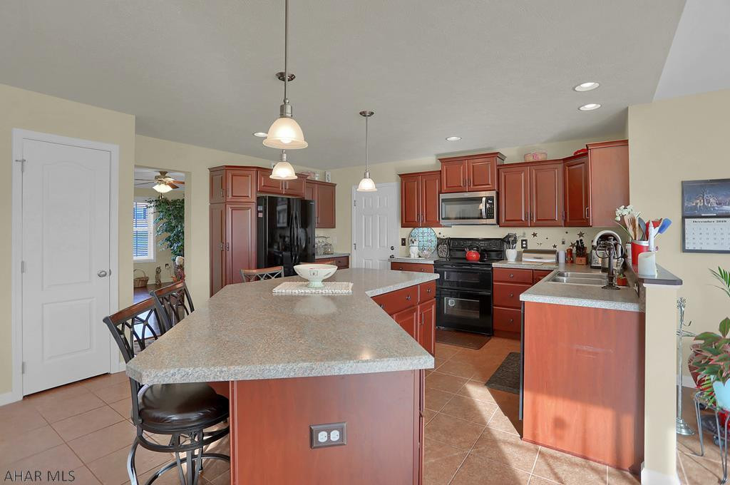 Rolling Hills - Residential