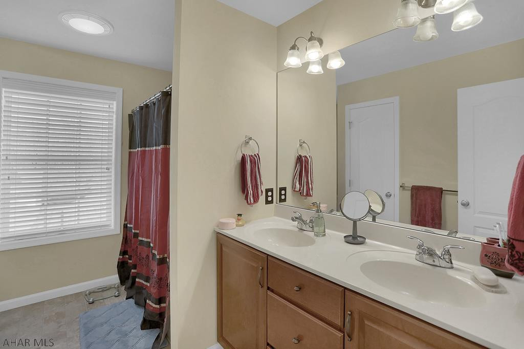 Rolling Hills - Residential