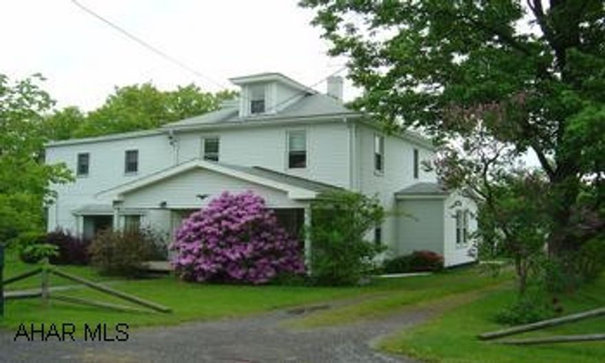 Private on level 2.1 Acres Newer  vinyl furnace windows. Private on level 2.1 Acres Newer  vinyl furnace windows.