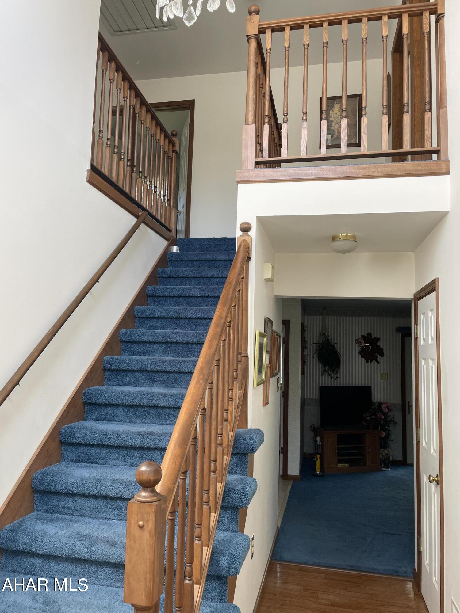 Lakewood Manor - Residential