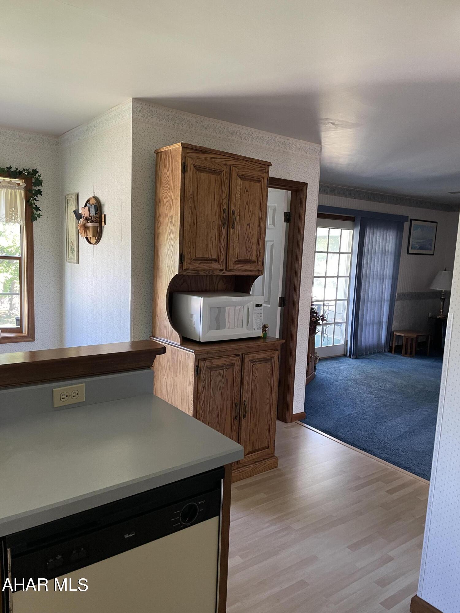 Lakewood Manor - Residential