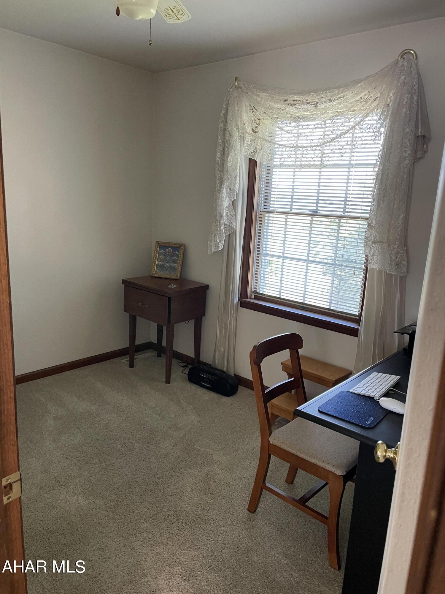 Lakewood Manor - Residential