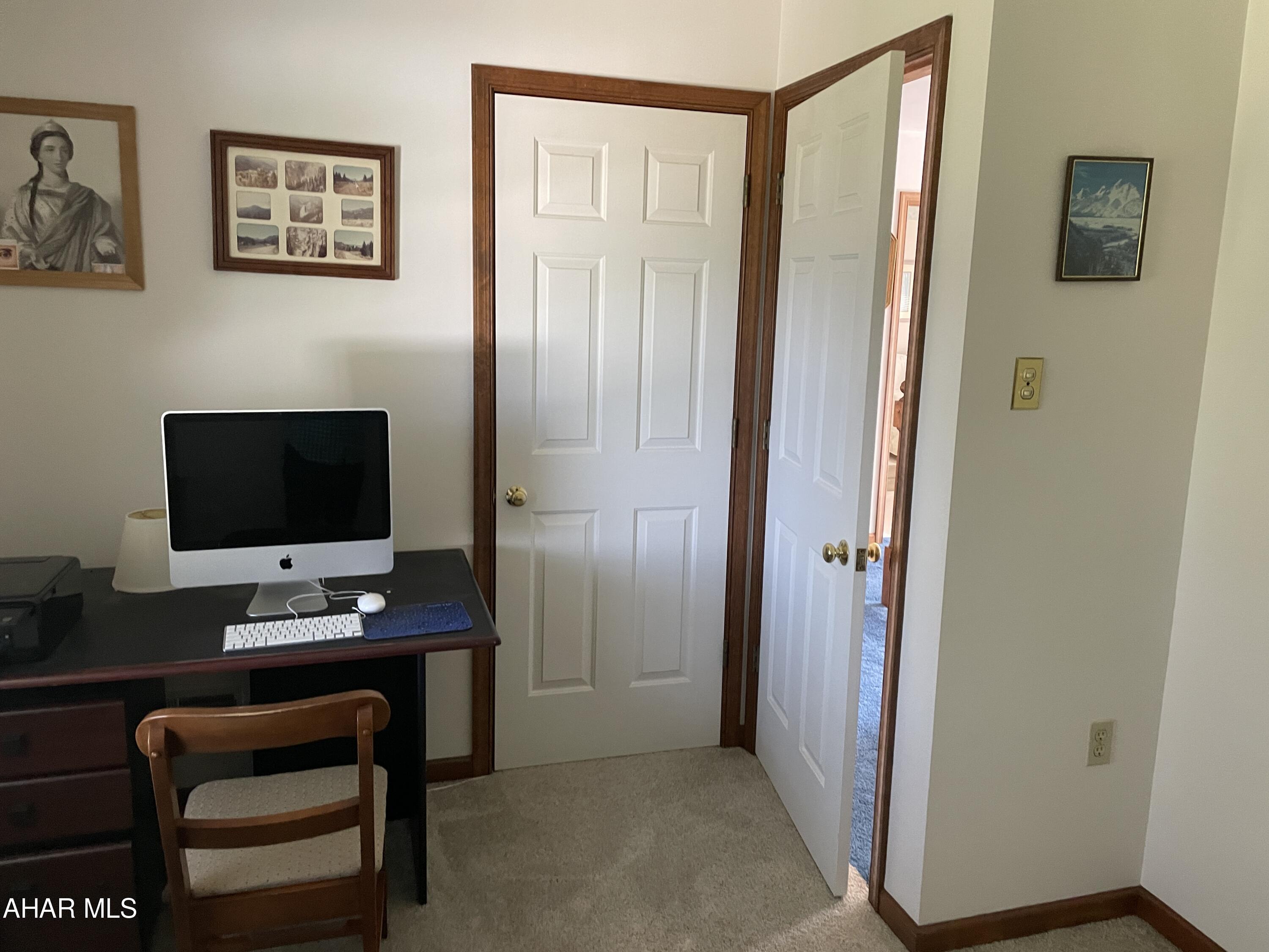 Lakewood Manor - Residential