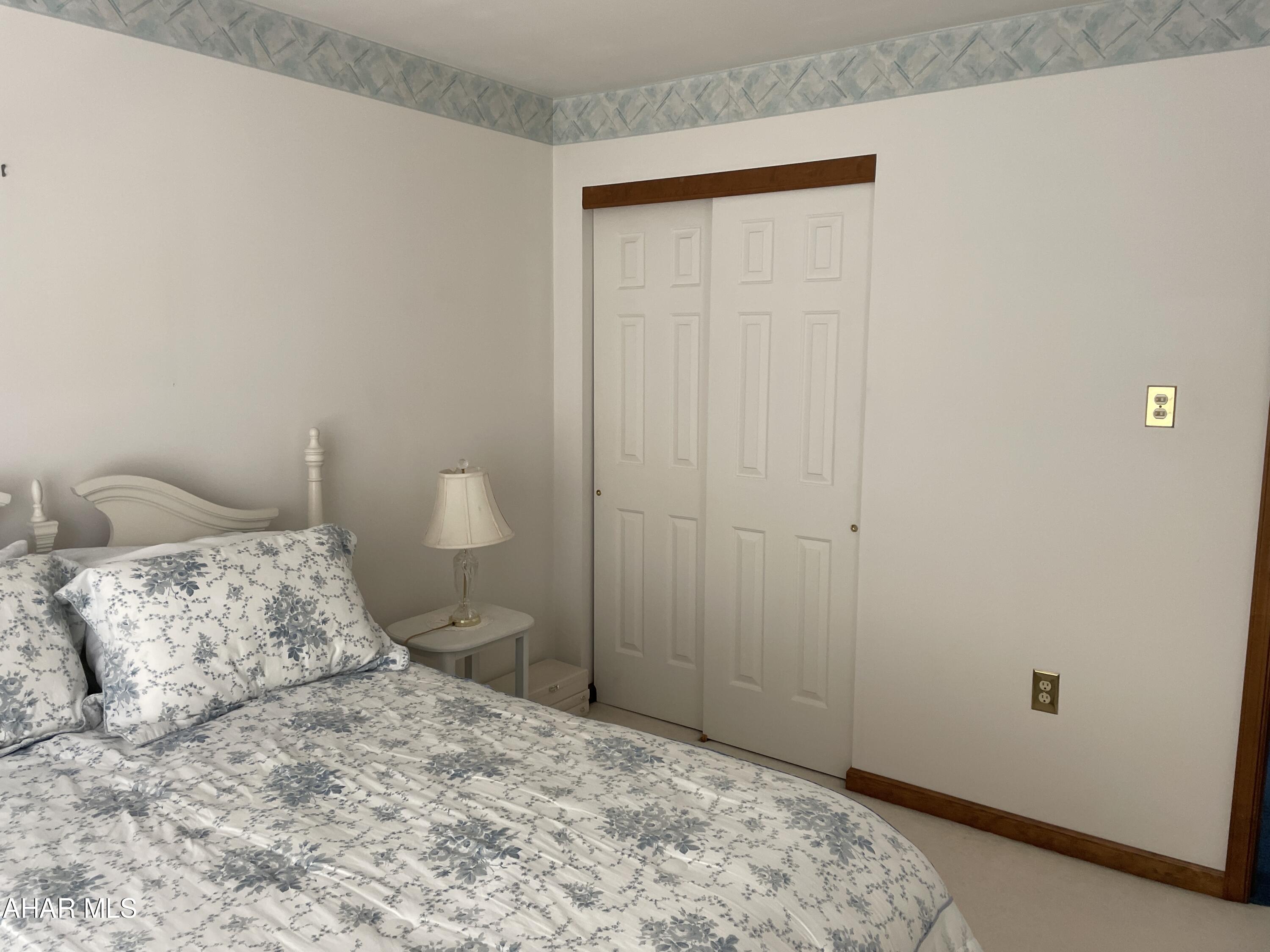 Lakewood Manor - Residential