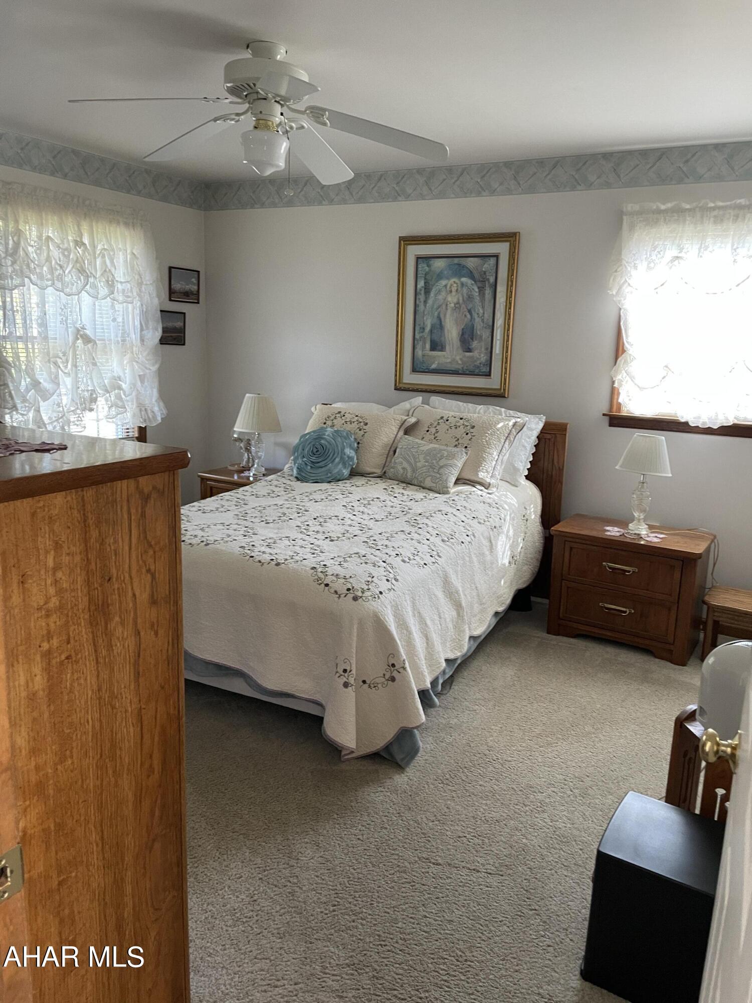 Lakewood Manor - Residential