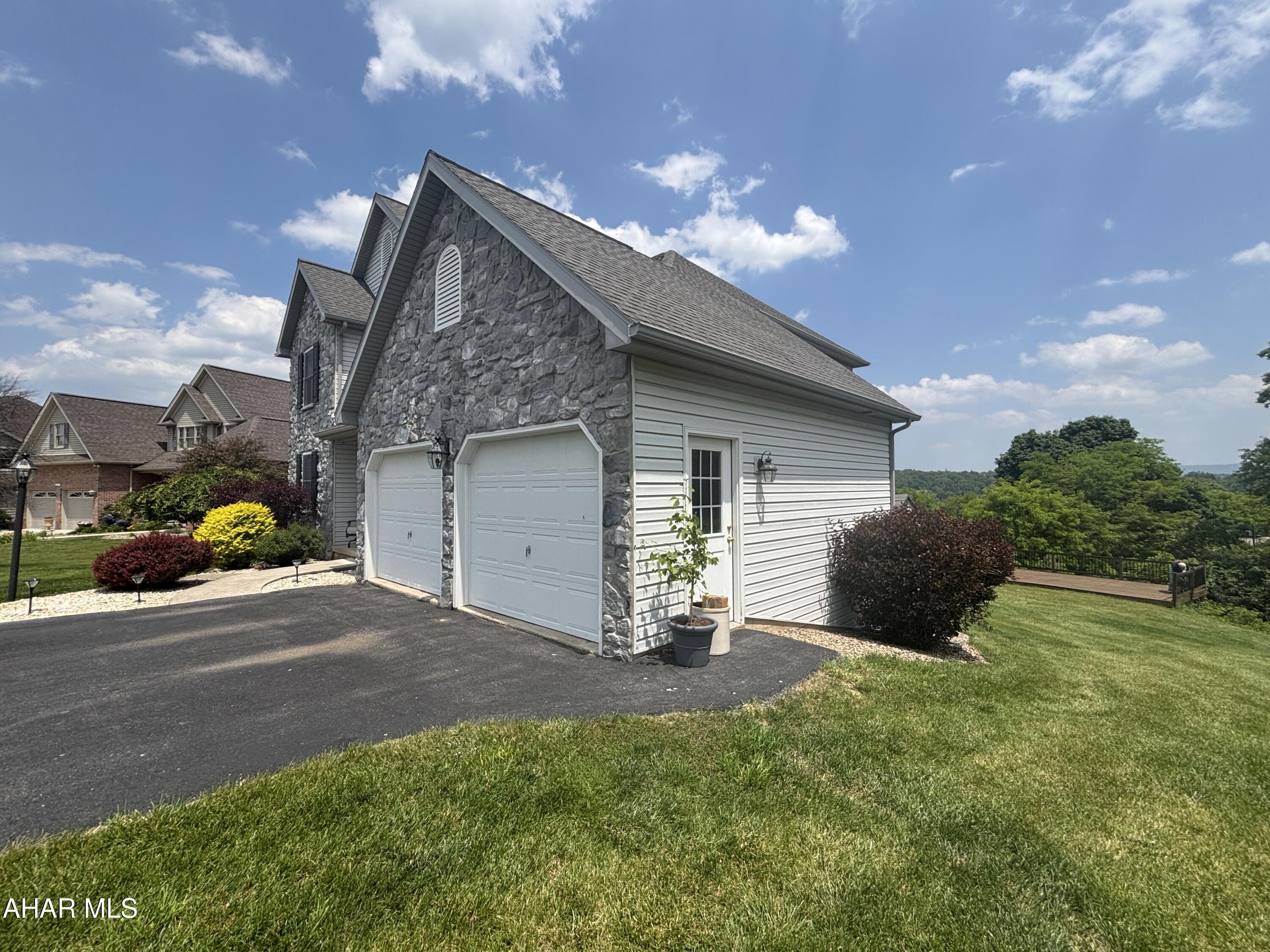 Fox Hollow - Residential