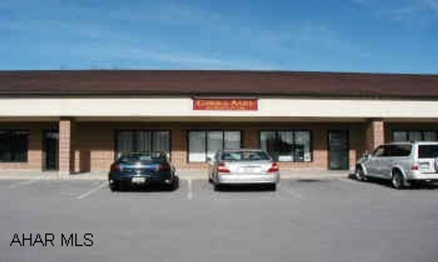 7 room office suite.  It could be converted to retail store front.  Good highway exposure. 1,000 to 4,000 sq. ft. available. Retail and office use permitted.$2,000. per month lease