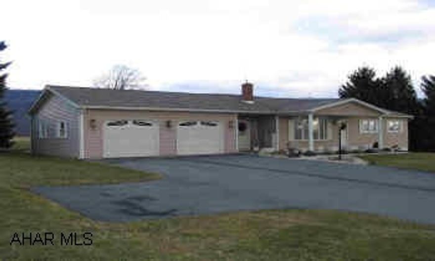 3BR/1 1/2 BA vinyl sided ranch style home. Attached, detached and integral garages.  Nice country location, large lot, addition 1990, Breezeway laundry area  with seperate enterance, upgrades, new roof, new kitchen & appliances in 1993.