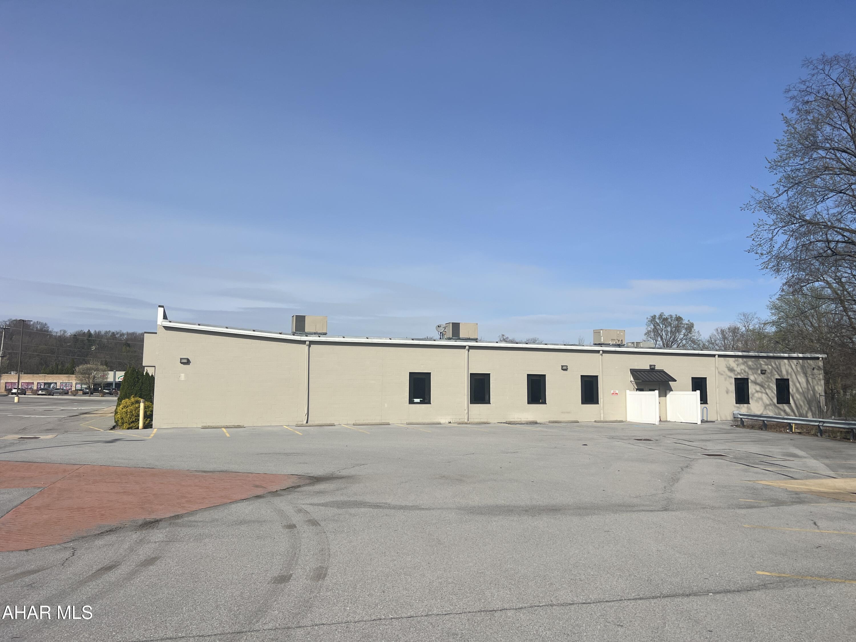 Wehnwood - Commercial Sale