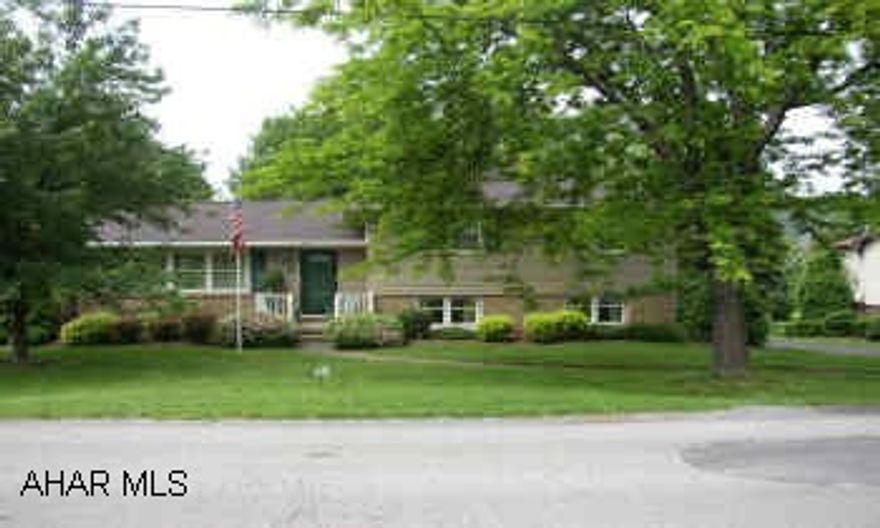 IMMACULATE MULTI-LEVEL FEATURING 3 ZONE HOT WATER HEAT, NEW VINYL SIDING, NEW SHINGLES AND NEW WINDOWS, FAMILY ROOM WITH FIREPLACE.  BEAUTIFUL REAR PATIO.