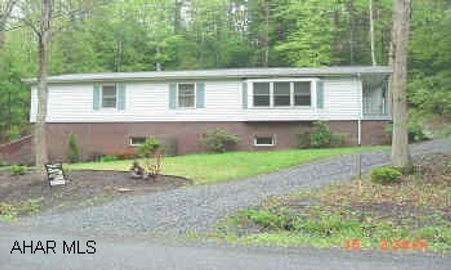 Raised Ranch , 3 BR., 2 BA., Oil heat, Central Air, 1/2 acre DeededLlot in GLendale Yearound, just minutes from Prince Gallitzin State Park & State Game Lands, SELLER ASSISTANCE Raised Ranch, 3 BR., 2 BA., oil heat, Central Air, 1/2 Deeded Lot in Glendale Yearound just minutes from Prince Gallitzin State Park & State Game Lands.  SELLER ASSISTANCE