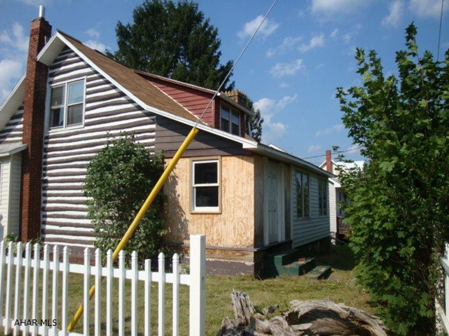 Earnest money deposit is $1000 or 2% of contract price, whichever is greater, to be paid by cashiers or certified check to be made payable to Colony Realty Group LTD., Partially fenced. Enclosed porch. There is no furnace.