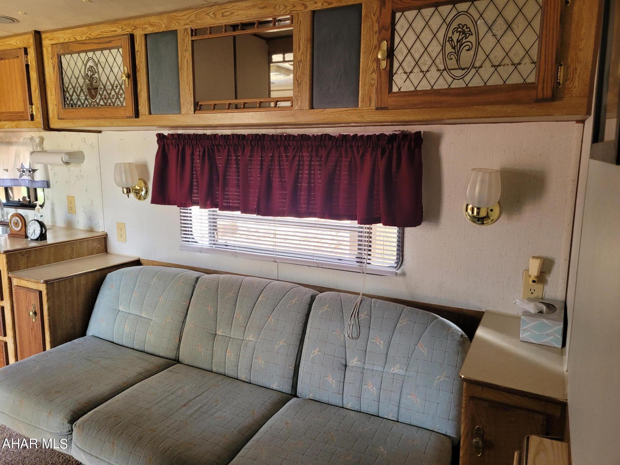 Glendale Yearound - Residential