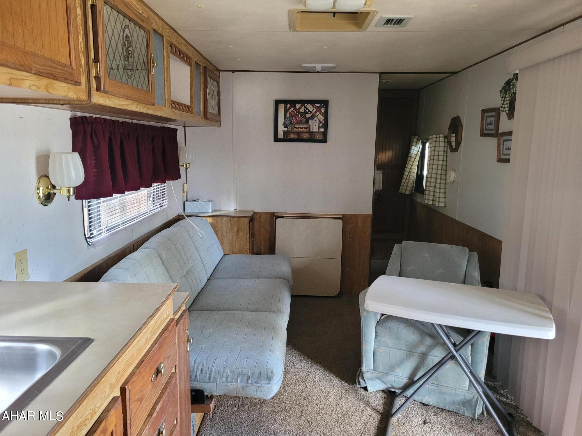 Glendale Yearound - Residential