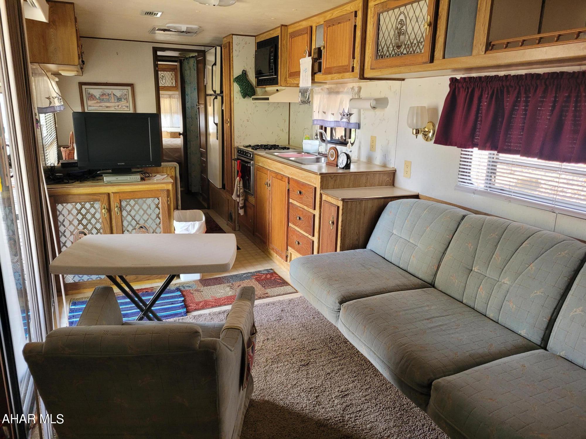 Glendale Yearound - Residential