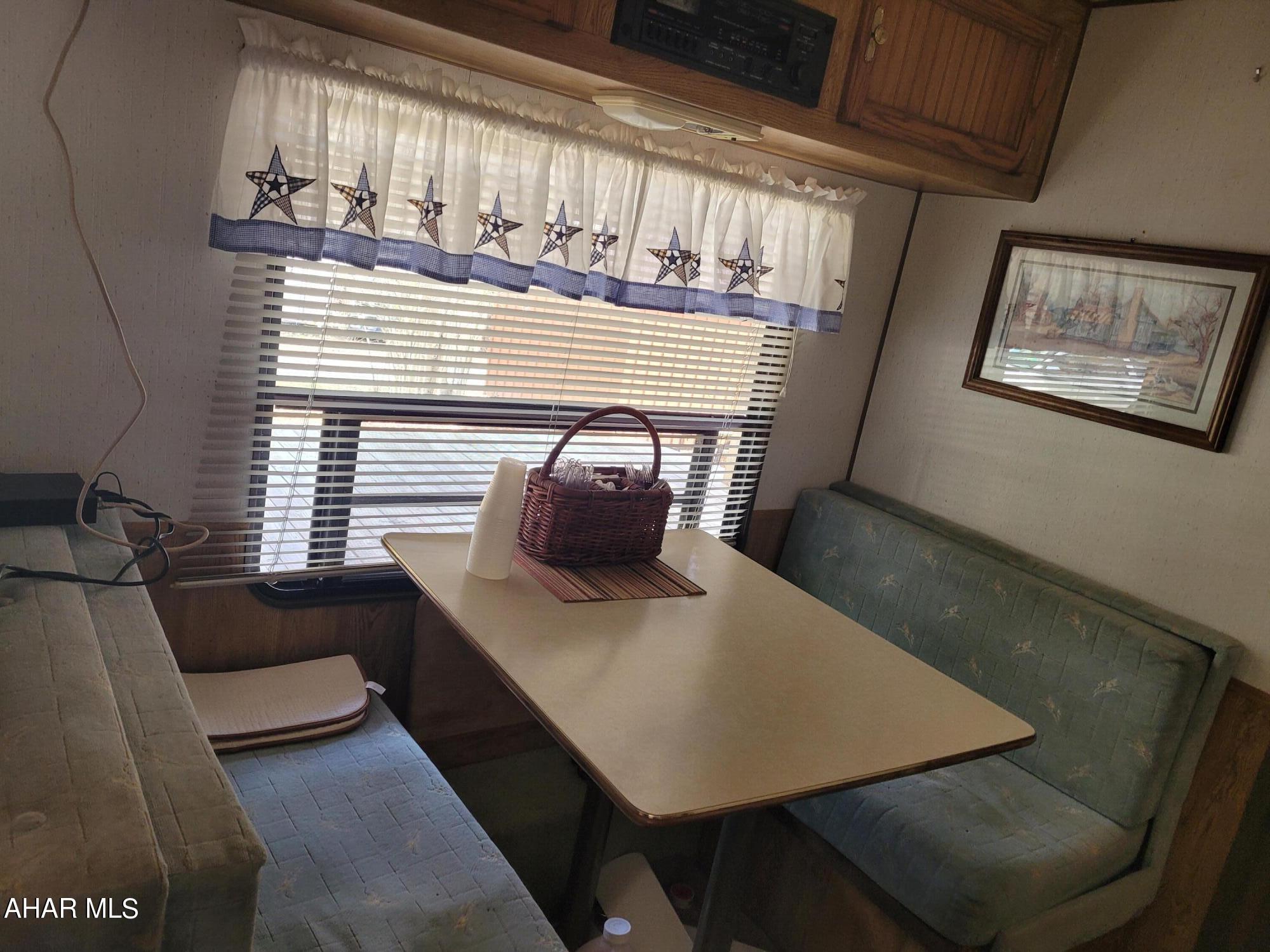 Glendale Yearound - Residential