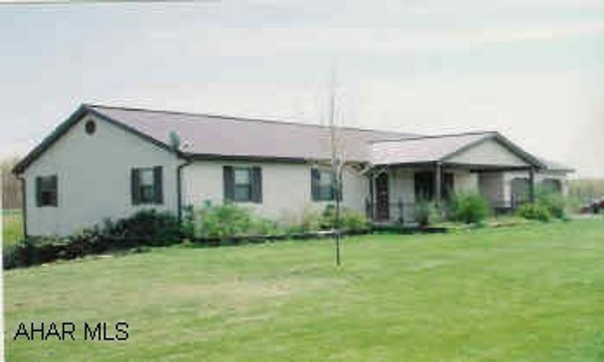 Rancher, 3BR, Decks, Pool, 16+ acres, shed, dog kennel, great for horses. Sun Setter retractable patio cover.