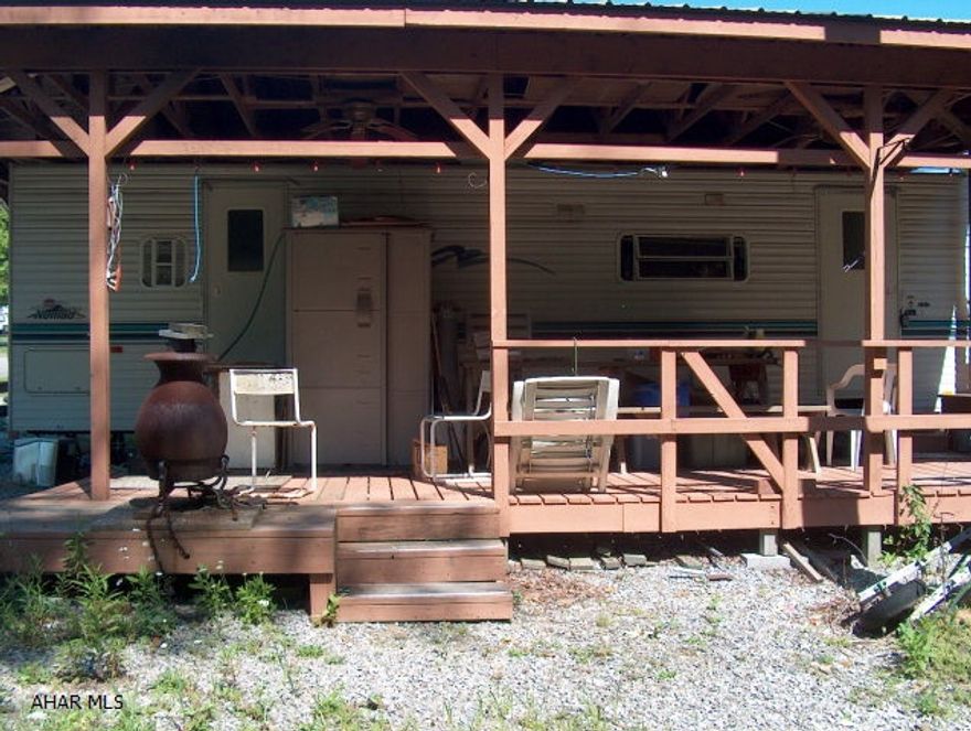 Really nice 2000 Nomad camper inside Glendale Yearound, pool, tennis, fishing & so much more. Motivated Seller