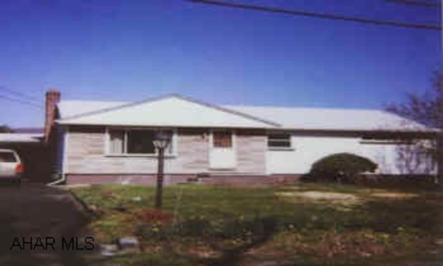 GREAT NEIGHBORHOOD! NEW ROOF 10/01, THERMOPANE WINDOWS, HARDWOOD FLOORS, GAS HEAT, 2 CAR CARPORT, LARGE YARD.