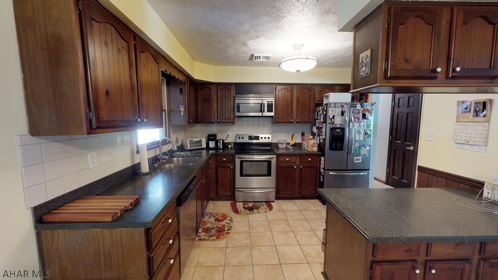 Rolling Hills - Residential