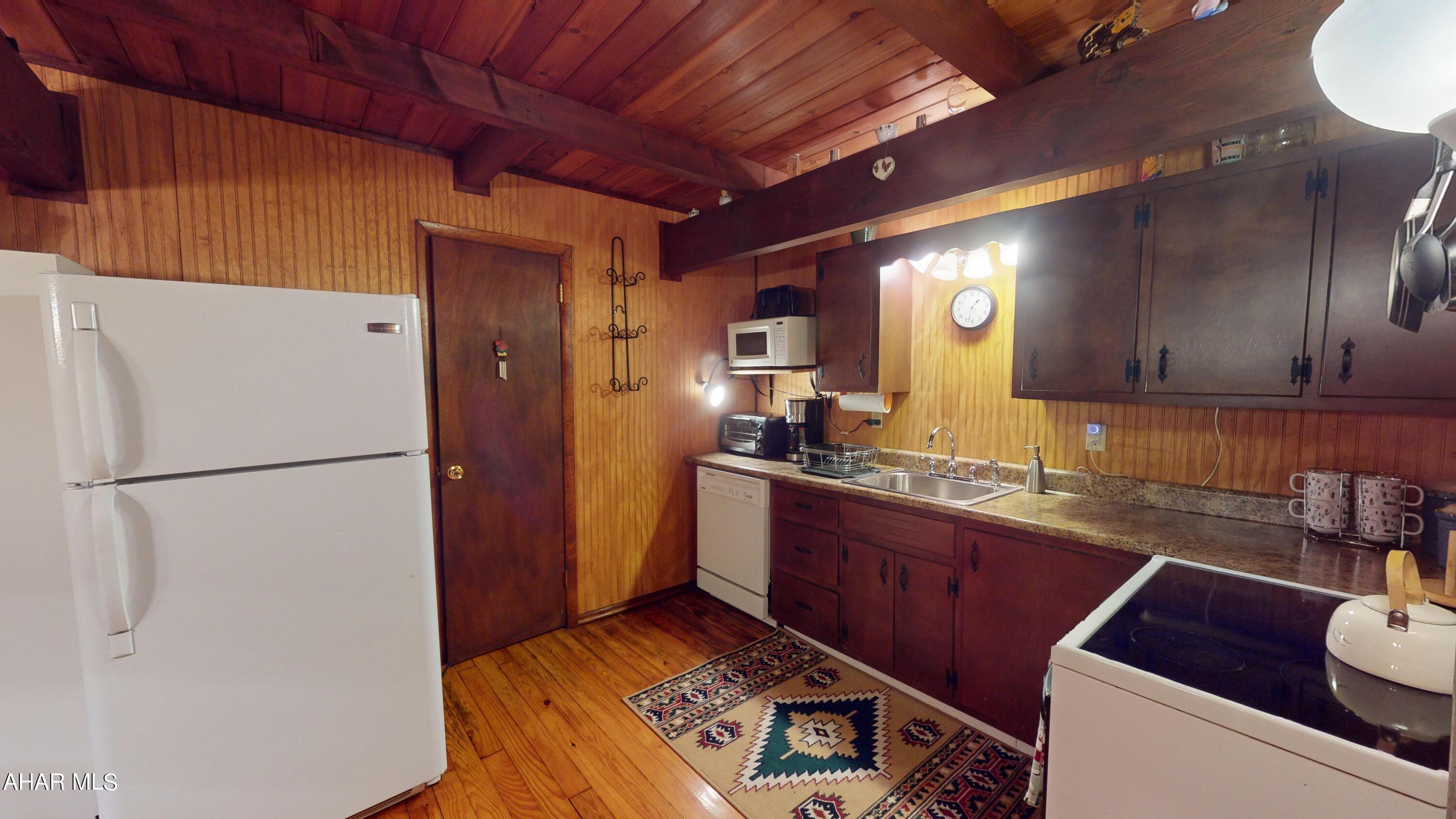 Bear Rock - Residential