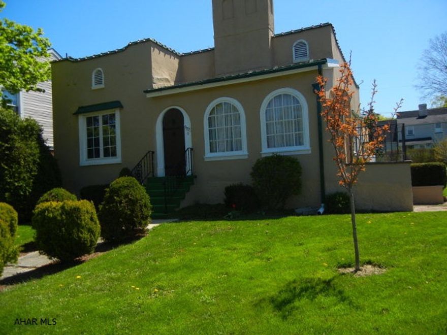 Very nicely updated one story features partially fenced yard with pond.  Oversized one car garage.  Kitchen recently remodeled with new cabinets, flooring, countertops.  JUST PAINTED Spanish style stucco exterior, newer rubber roof, windows replaced in 2009.  Economical utilities. AMERICAN HOME SHIELD ONE YEAR WARRANTY TO NEW BUYER!