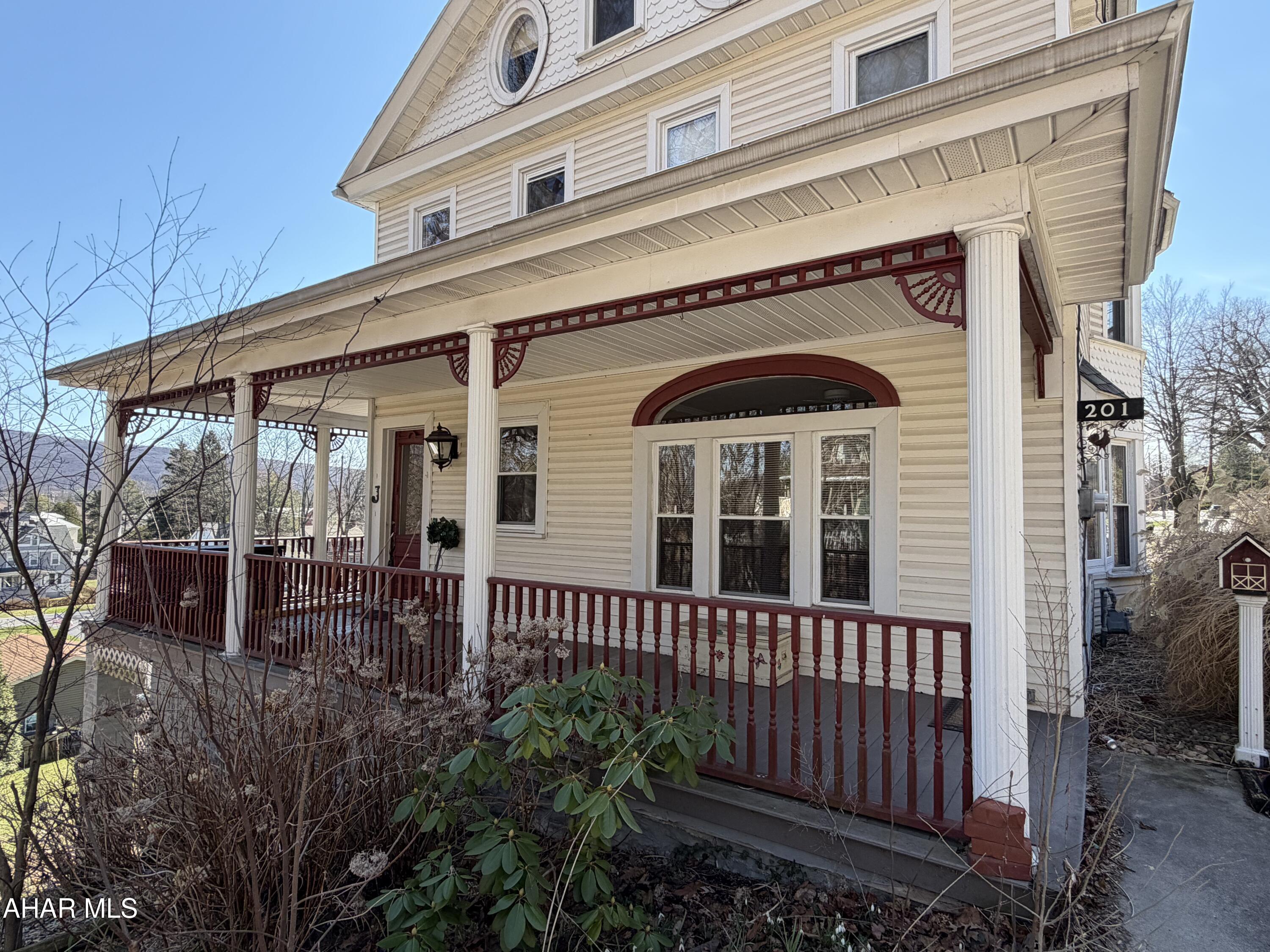 Llyswen - Residential