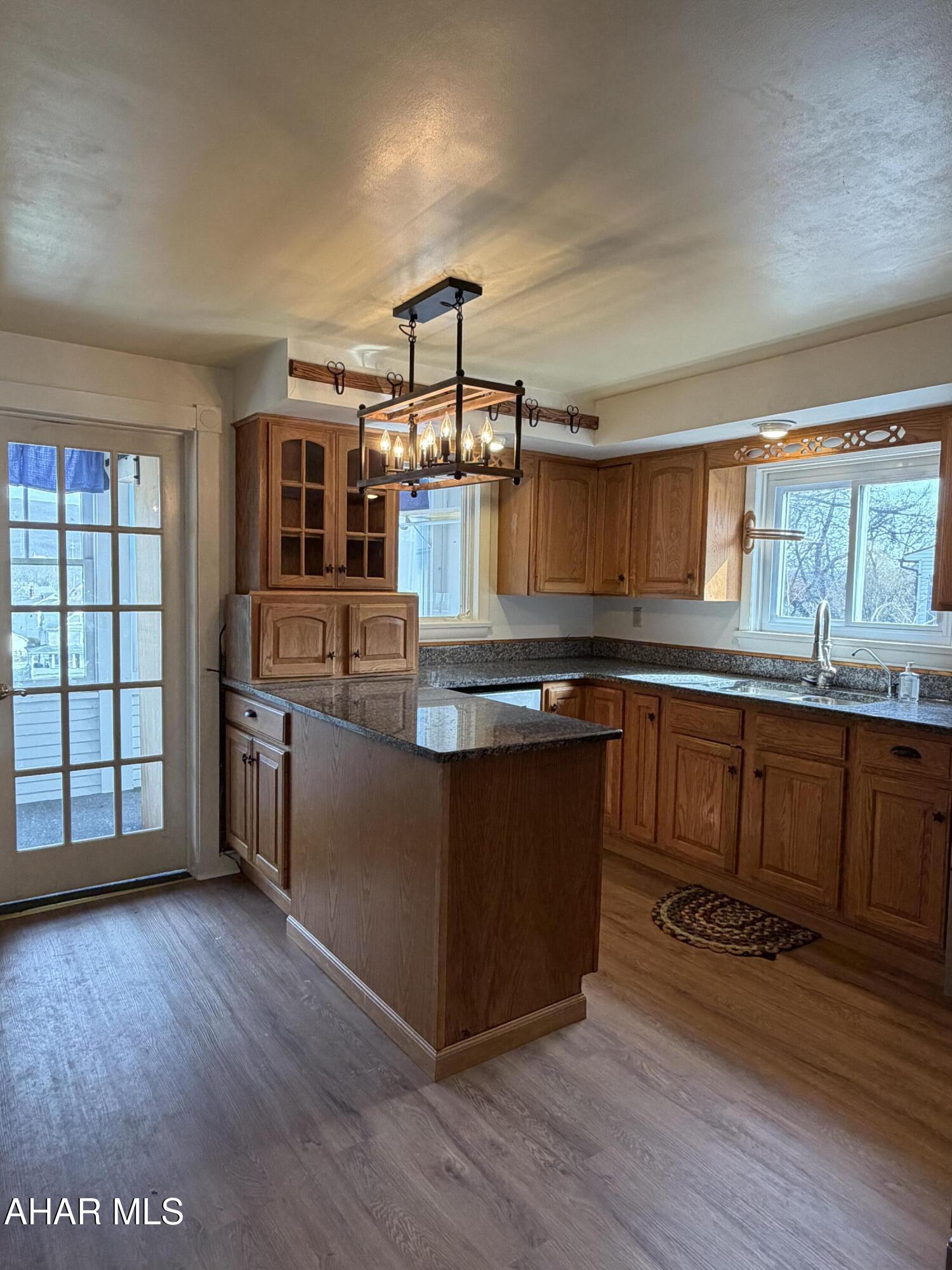 Llyswen - Residential