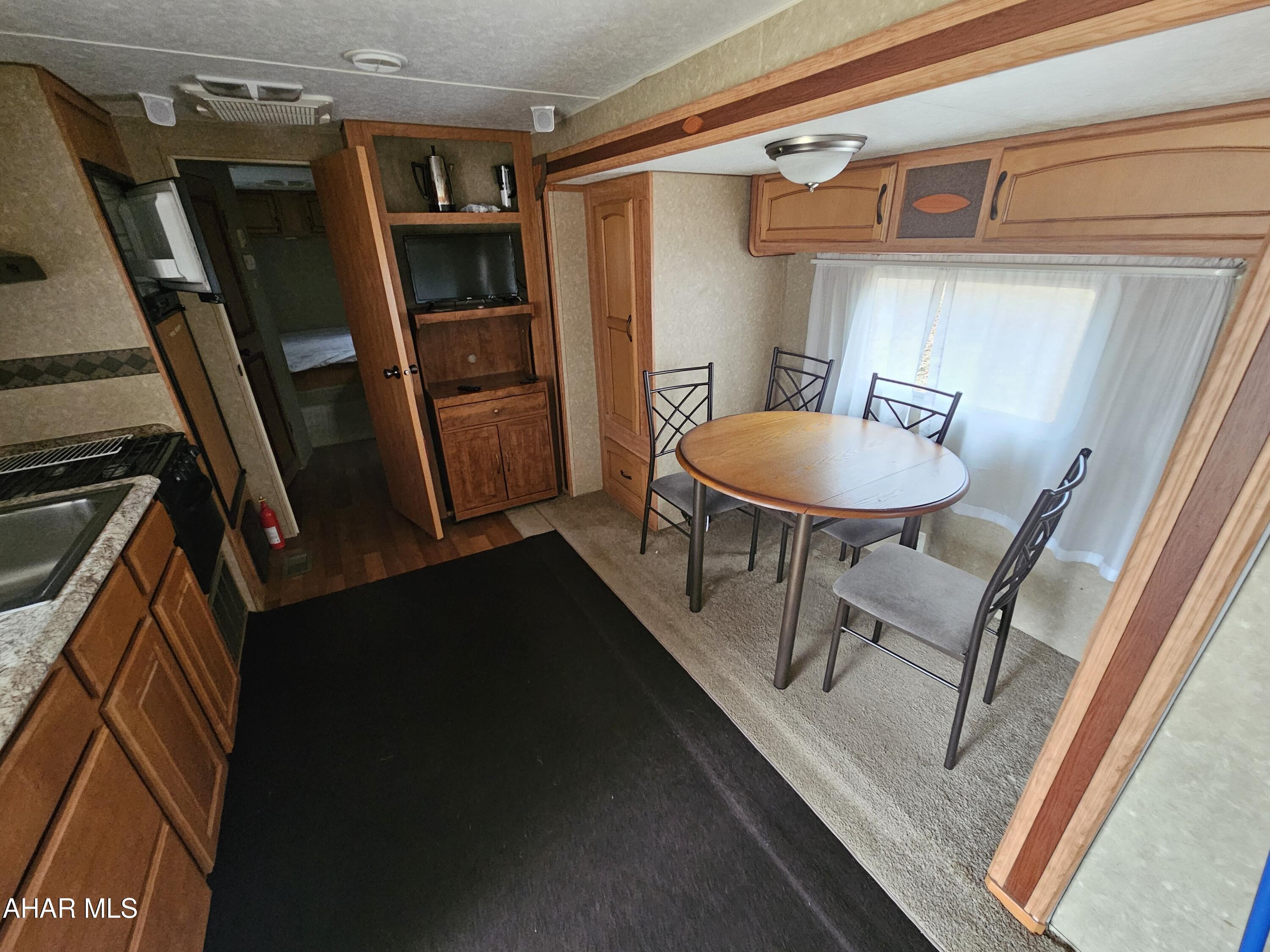 Glendale Yearound - Residential