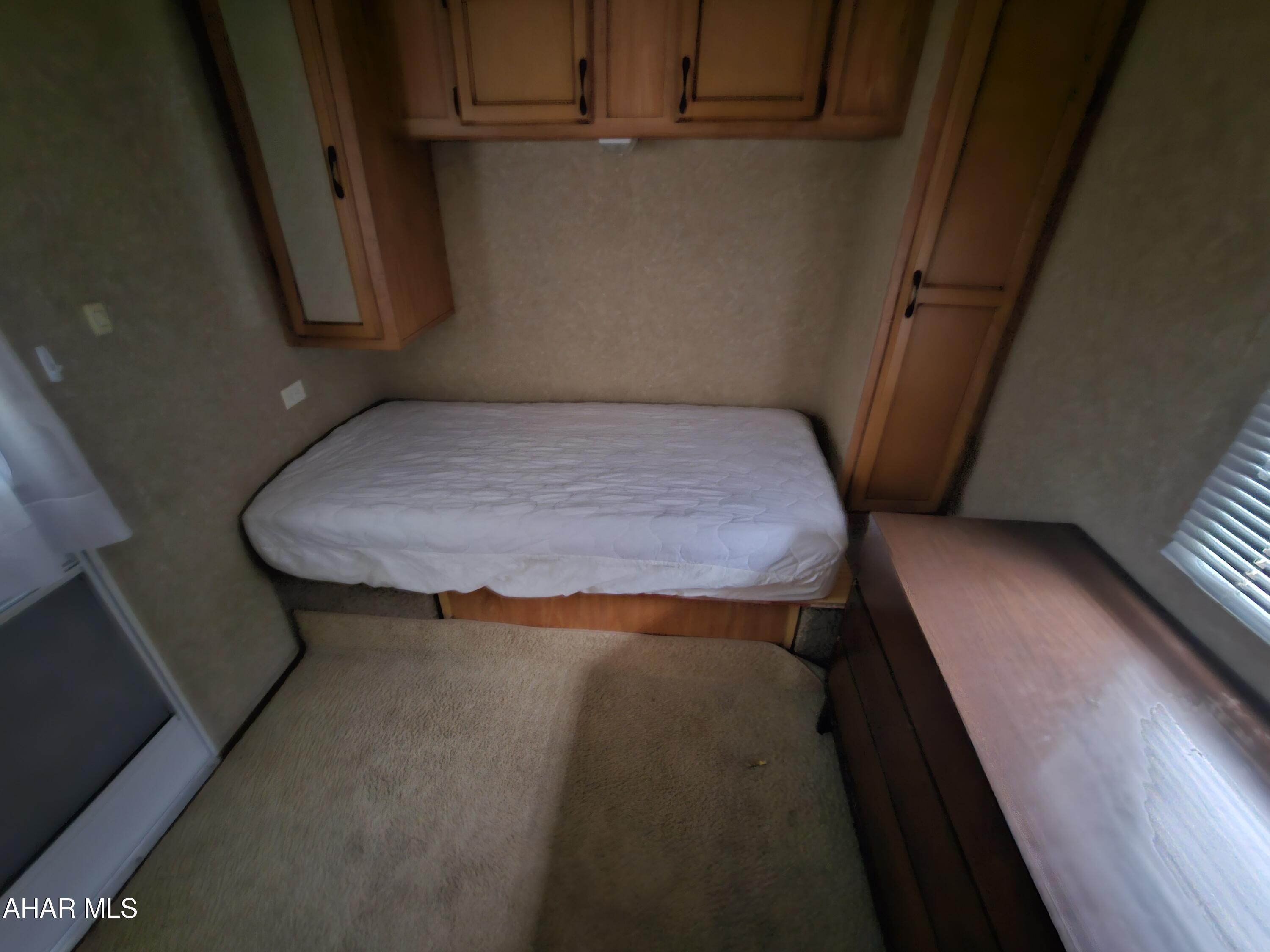 Glendale Yearound - Residential