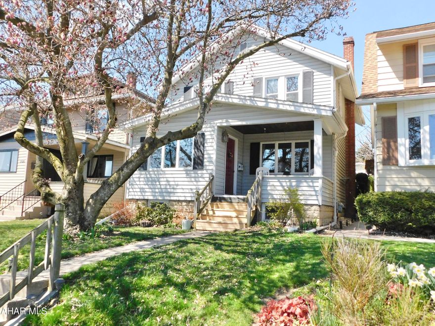 LOCATION, LOCATION, LOCATION! This home is in a wonderful location with access to everything.  With the perfect touch, you can turn this well-loved home into everything you have dreamed of.  There is off street parking in the rear of the home, beyond the fenced backyard.  A great covered patio to relax on and newer windows throughout.
This home would be the perfect candidate for a renovation loan! This is the home you could be  in for years to come!