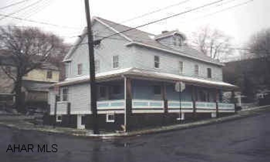 In addition there is also a 1BR apt which rents for $250.00 Mo