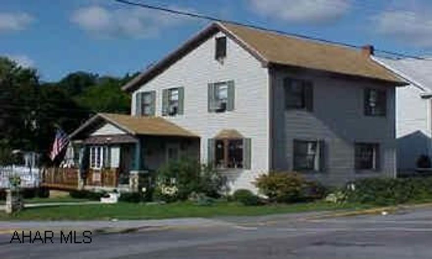 Maintanence Free exterior.  Excellent condition, new kitchen, and new room addition for family room and dining room.  Beautiful deck with above ground pool, corner lot.  Off street parking.  New privacy fencing.  Large deck, Storage Barn. Maintanence Free exterior.  Excellent condition, new kitchen, and new room addition for family room and dining room.  Beautiful deck with above ground pool, corner lot.  Off street parking.  New privacy fencing.  Large deck, Storage Barn.