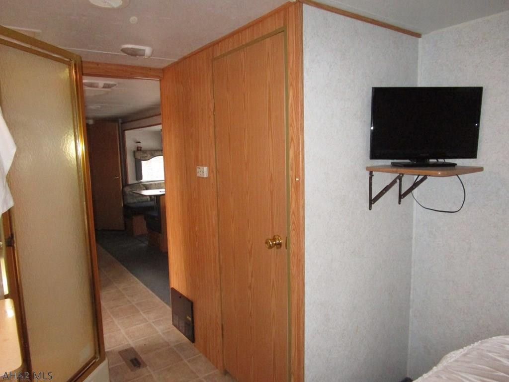 Glendale Yearound - Residential