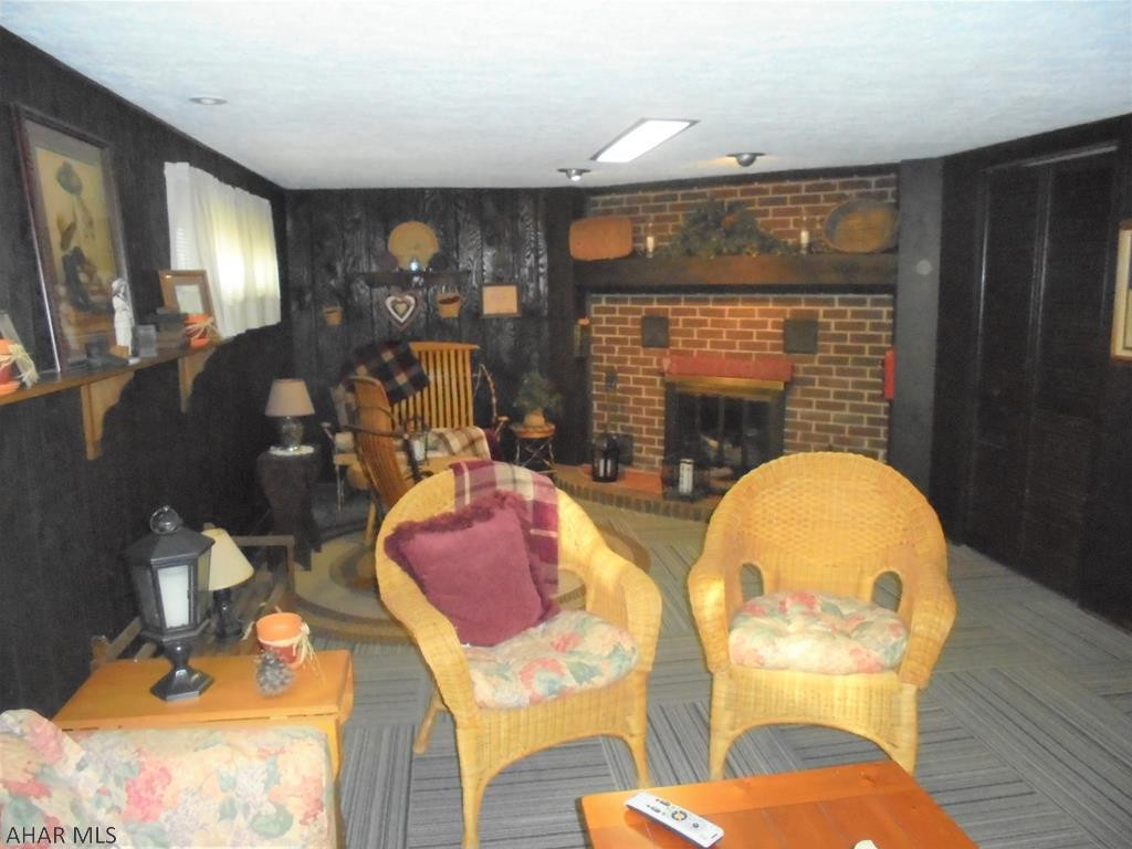 Crestwood - Residential