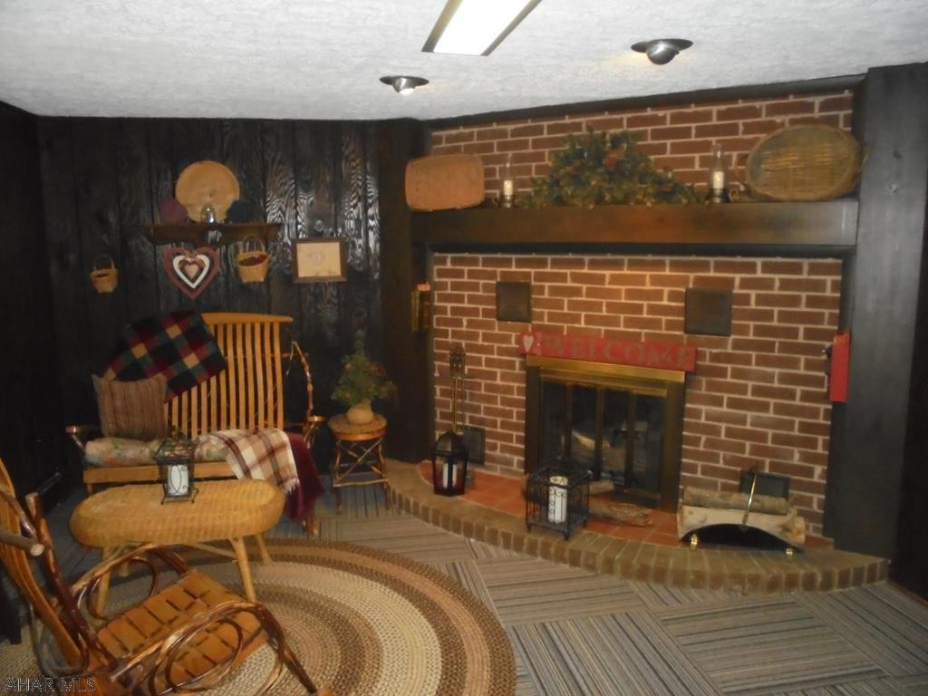 Crestwood - Residential
