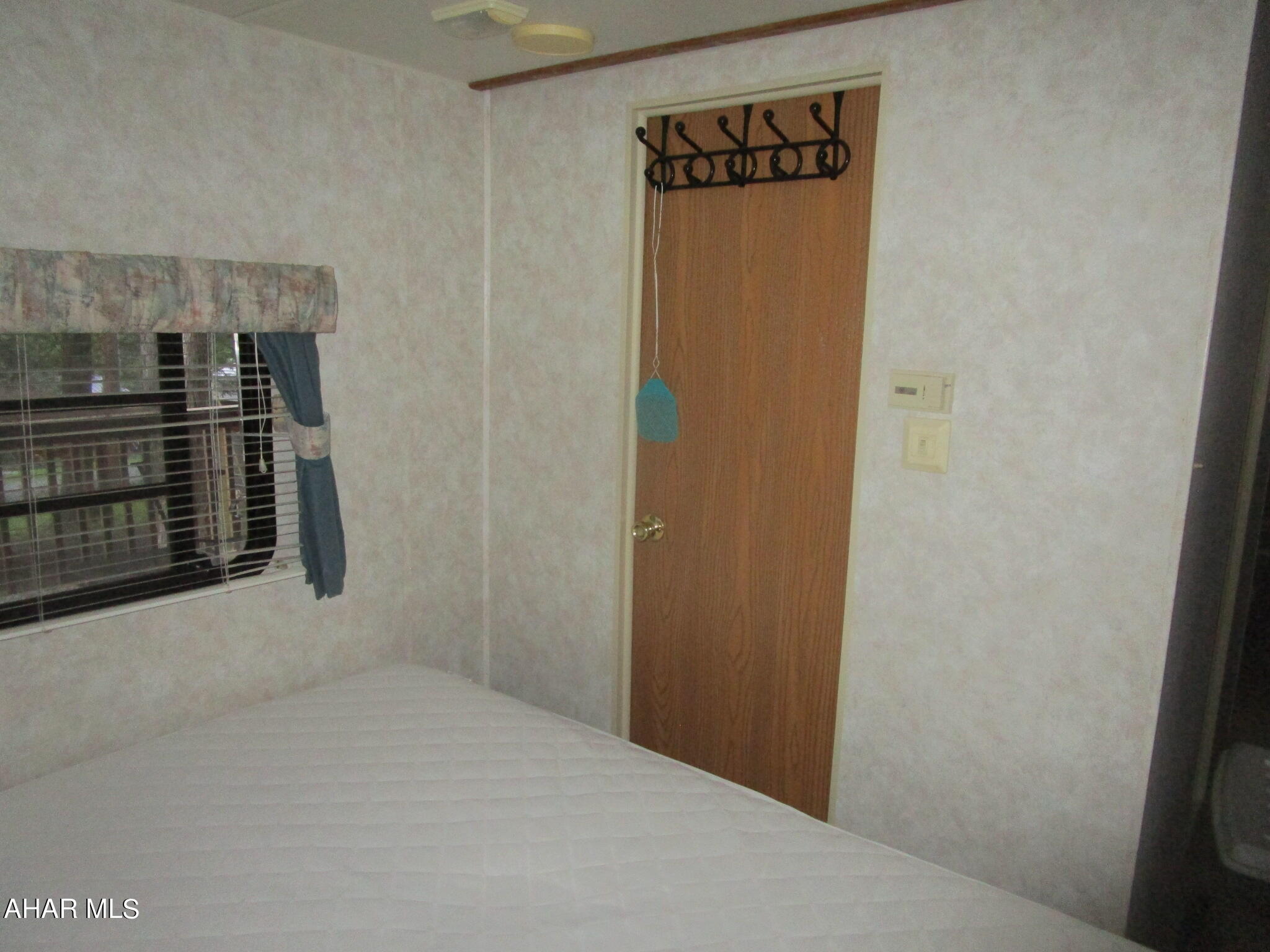 Glendale Yearound - Residential