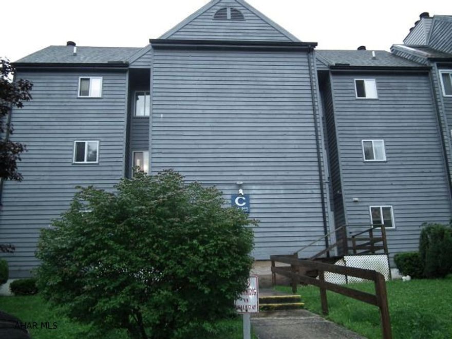 Enjoy your winters by owning this affordable condo giving you the opportunity to enjoy winter by skiing and relaxing after in your own condo. This Studio Loft Condo offers evenings after skiing in front of the fireplace and cooking up dinner in your space saver kitchen, 2 full beds, sliding glass doors to balcony. This condo comes fully furnished! (See pictures). Also makes a great all weather retreat for swimming and hiking. Could sleep more with pull-out couch. Condo dues are $240.00, includes trash removal, exterior maintenance, use of indoor and outdoor pools, tennis court, and hot tub. Also included with condo are bedding and fireplace accessories. Also year round fun including golf, mountian biking, hunting, fishing, hiking, fall foliage.