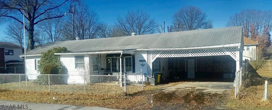 Nice ranch style modular home open floor plan, nice sun porch, fenced lot.