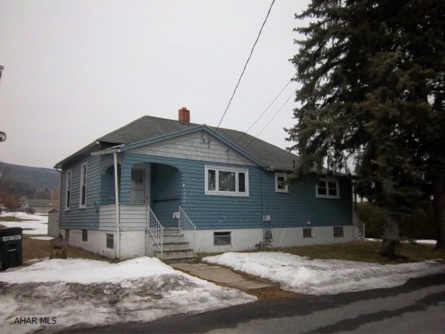 Small one story home on very desirable dead end street. Needs lots of TLC but priced to reflect that. Huge 80x119 level lot so plenty of room for expansion. Convenient location. Newer windows throughout.