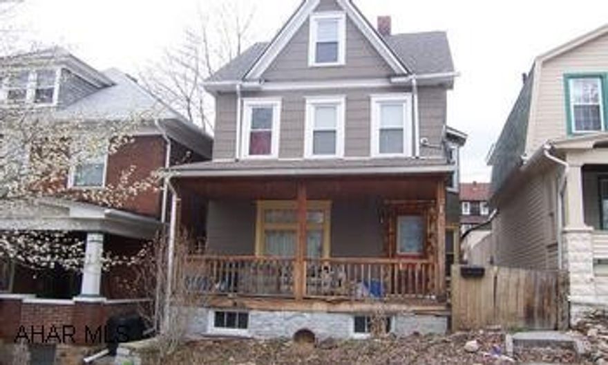 great starter home. fenced yard, oak kitchen.