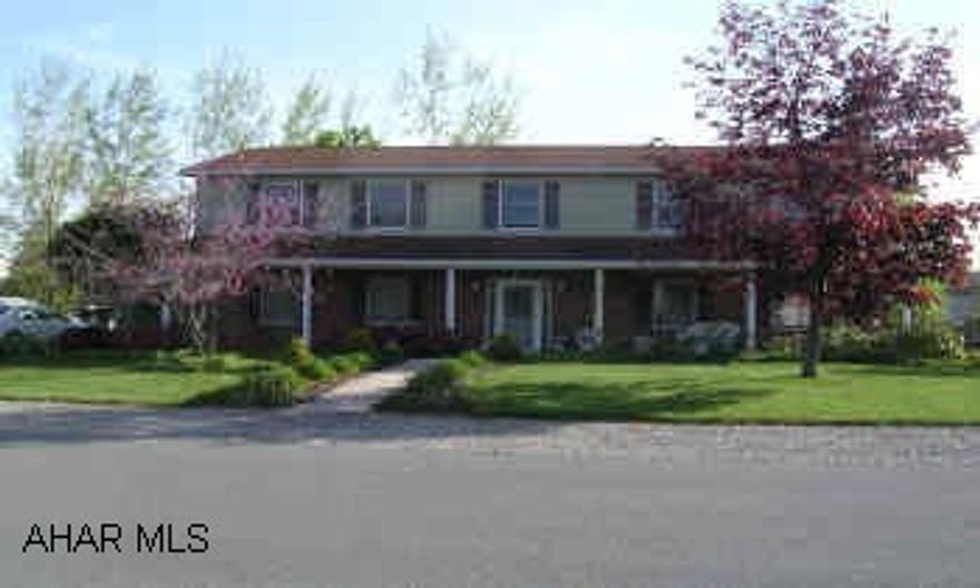 4 BEDROOM RAISED RANCHER WITH 2 CAR INTEGRAL GARAGE. STUNNING 4 BEDROOM RAISED RANCH WITH SUNROOM OFF KITCHEN. FAMILY ROOM WITH FIREPLACE. IMMACULATELY KEPT. COVERED PATIO, DECK PORCH & COVERED FRONT PORCH. BEAUTIFULLY LANDSCAPED.