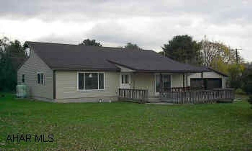 Spacious and level, 3BR, 1Bath, new drywall paint, New bath with jacuzzi tub, A must see!