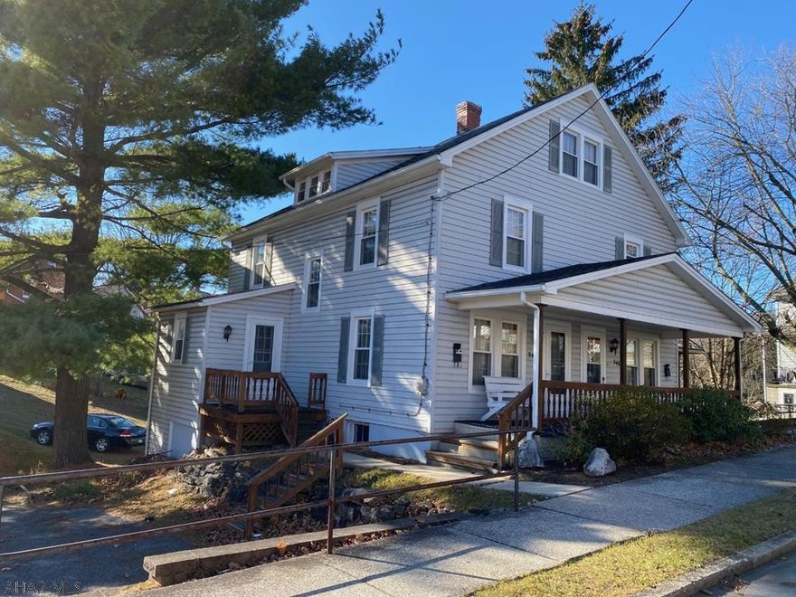 Great investment opportunity.  This property  is in good condition and is tenant occupied.  Utilities are separated per unit.