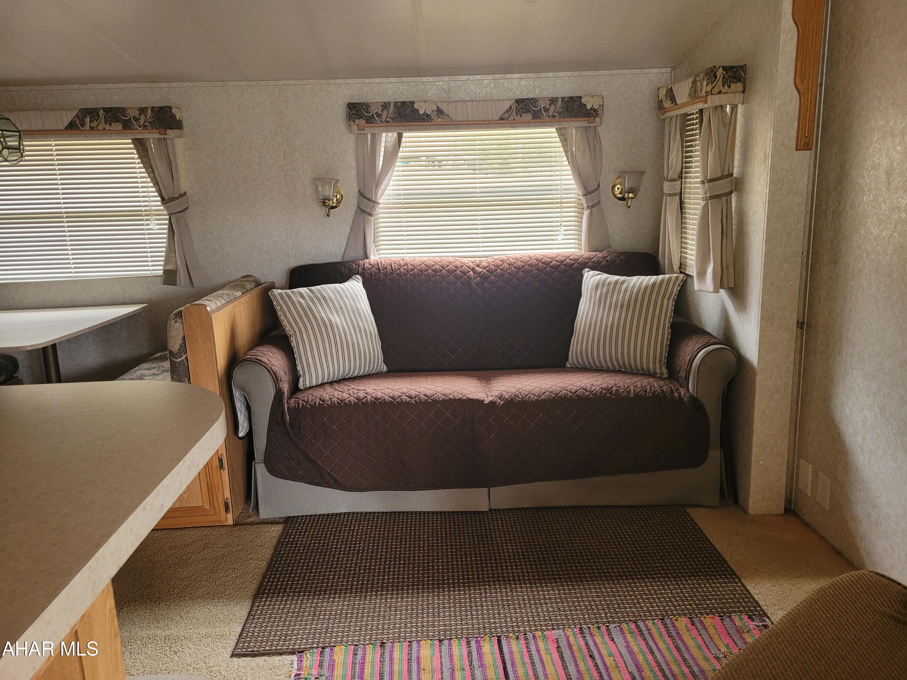 Glendale Yearound - Residential