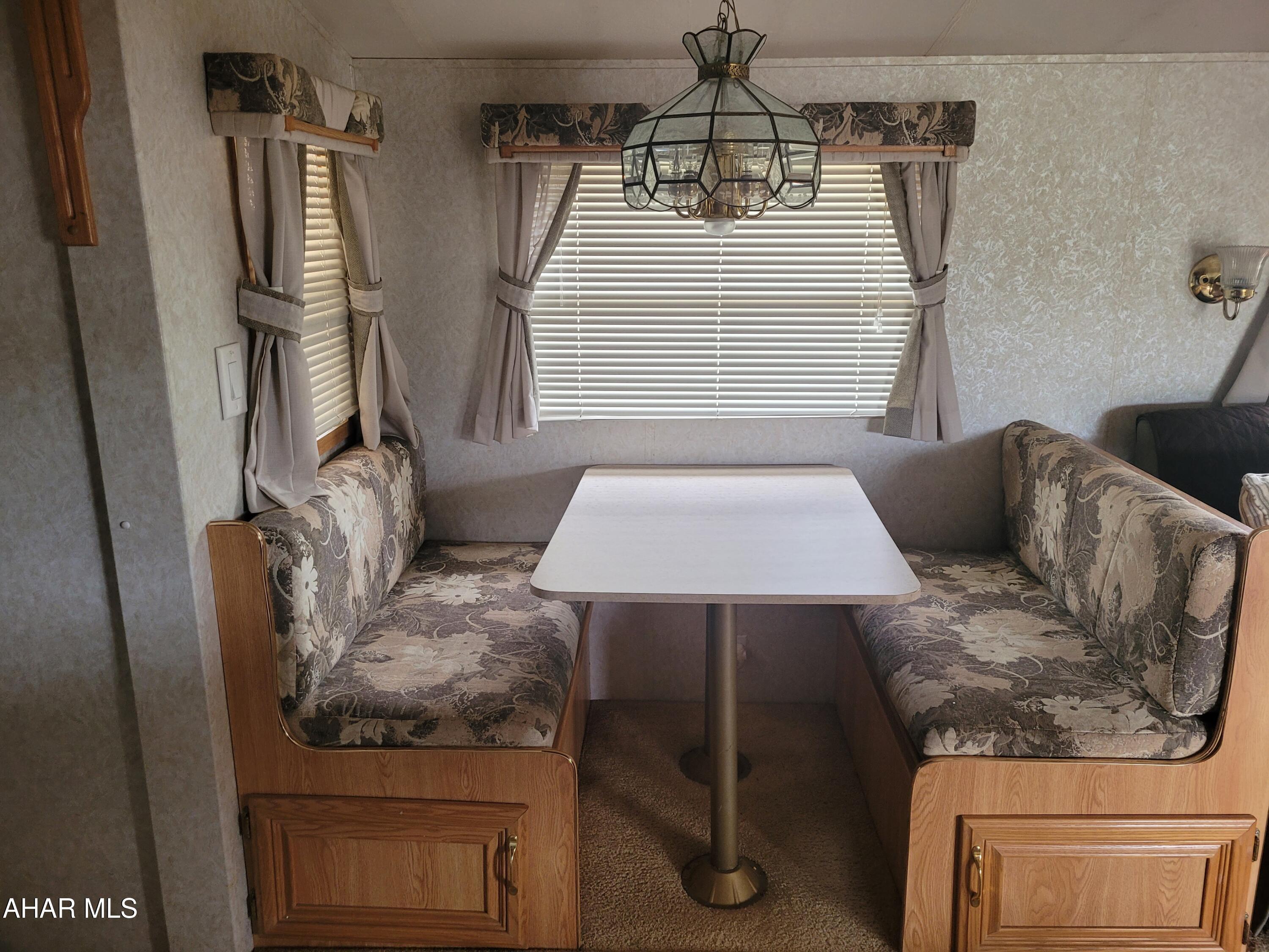 Glendale Yearound - Residential