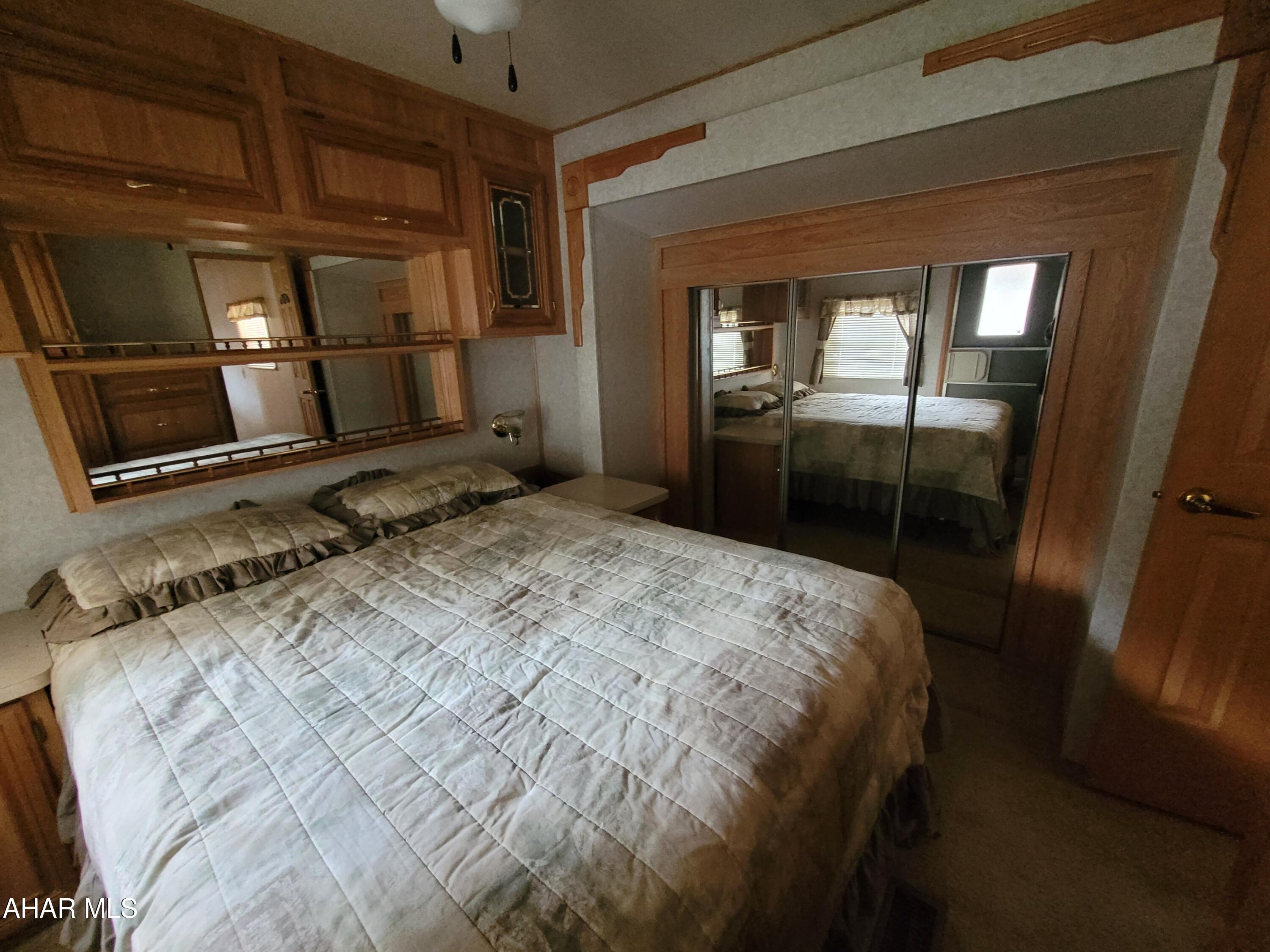 Glendale Yearound - Residential