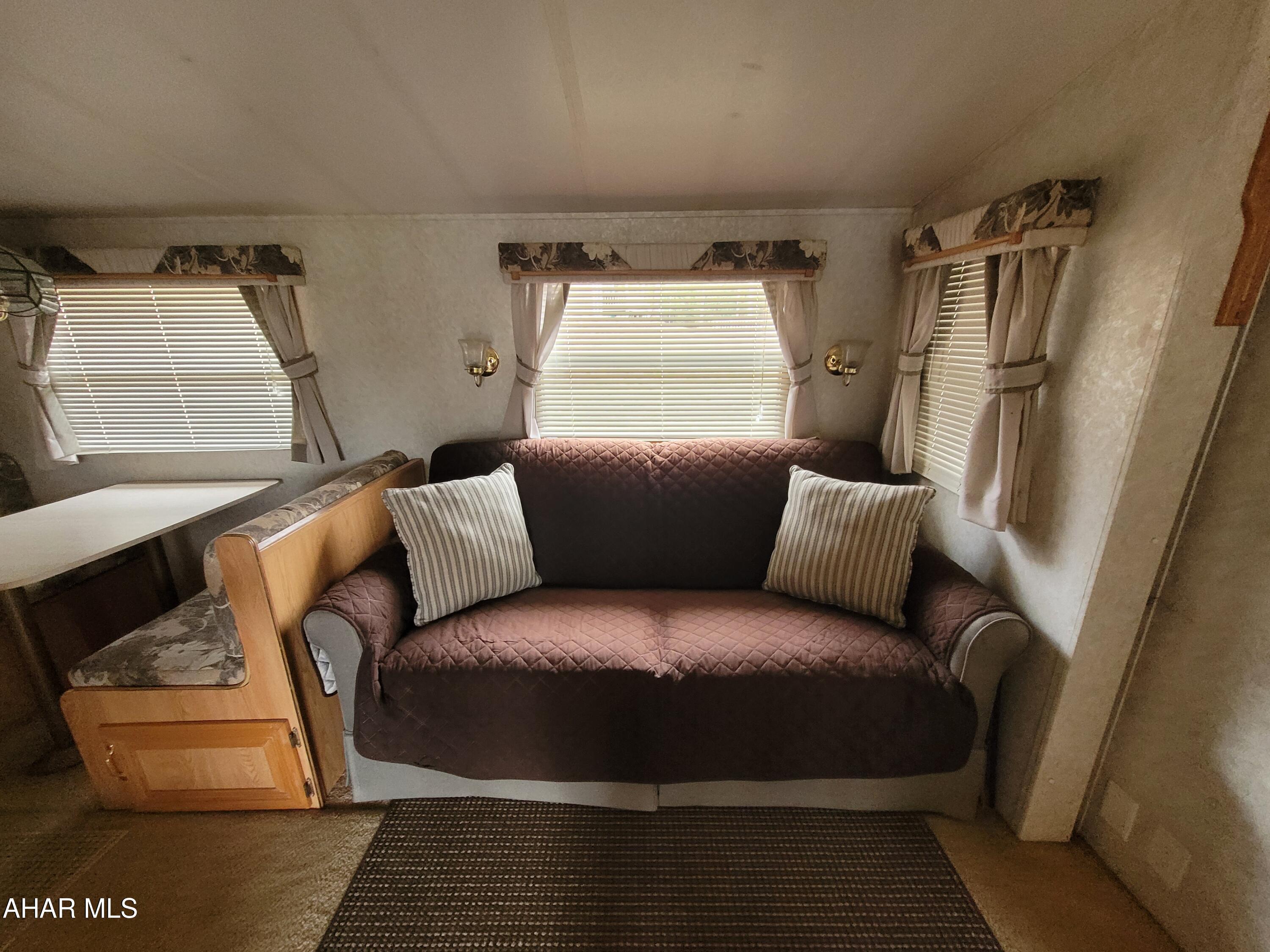 Glendale Yearound - Residential