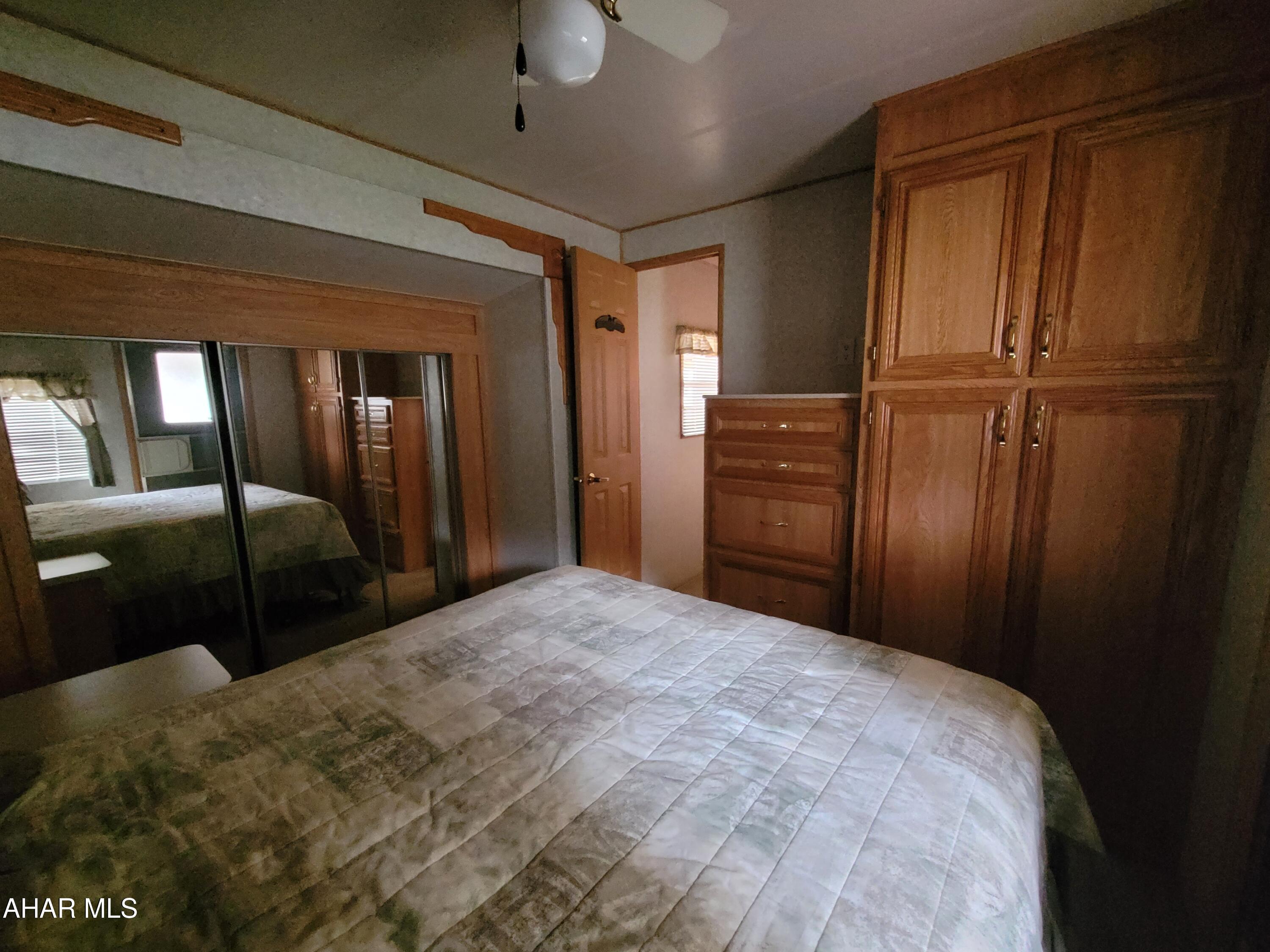 Glendale Yearound - Residential